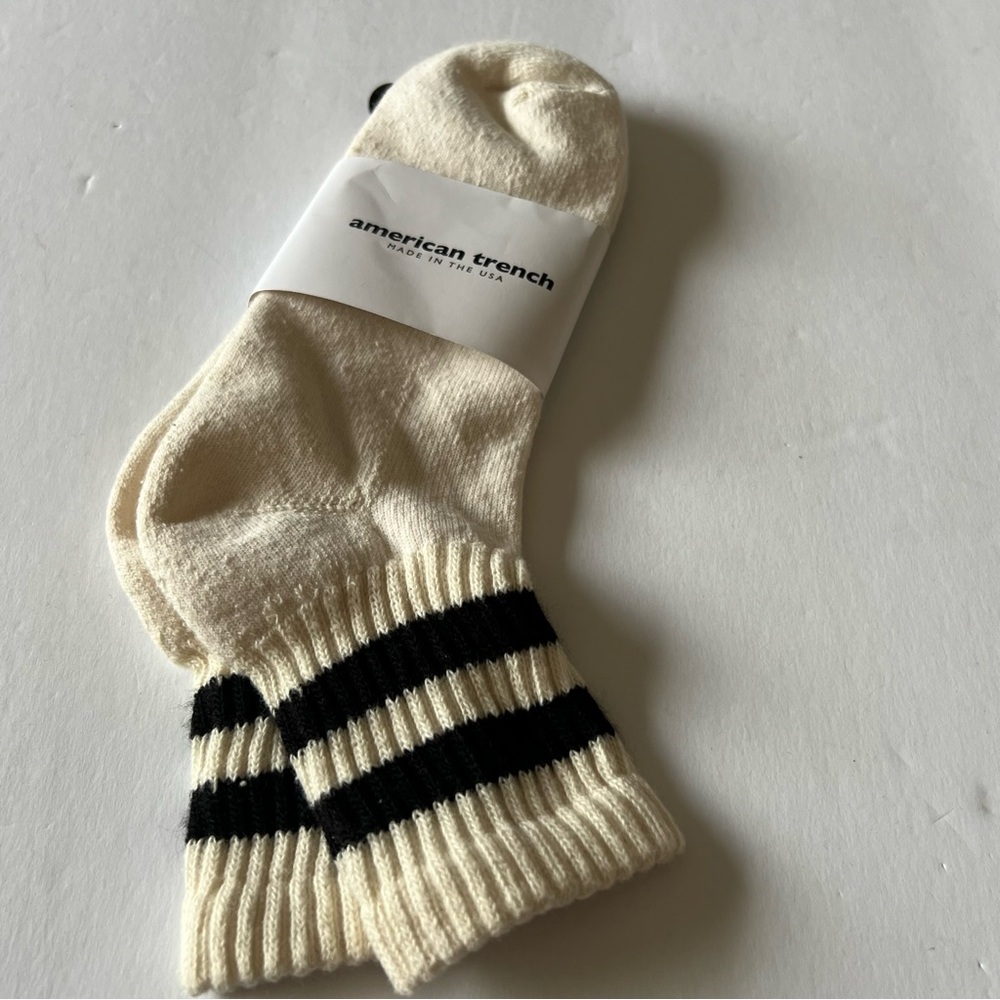 AMERICAN TRENCH MONO STRIPE QUARTER CREW SOCKS BLACK STRIPES OS NWT